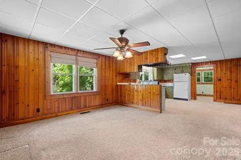 207 W Main Street Maiden NC 28650