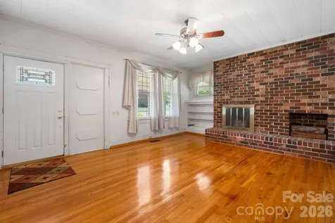 207 W Main Street Maiden NC 28650