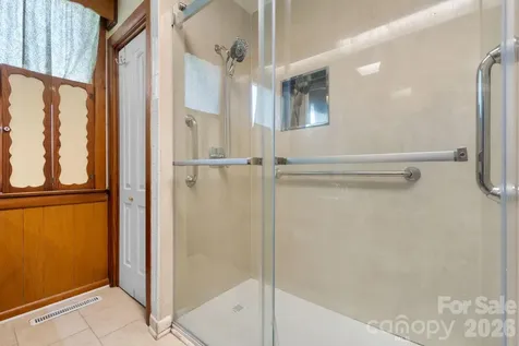 207 W Main Street Maiden NC 28650