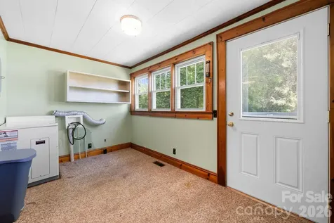 207 W Main Street Maiden NC 28650