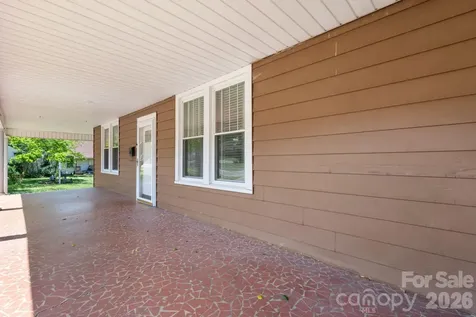 207 W Main Street Maiden NC 28650