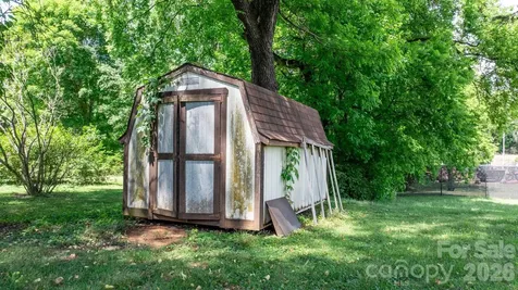 207 W Main Street Maiden NC 28650
