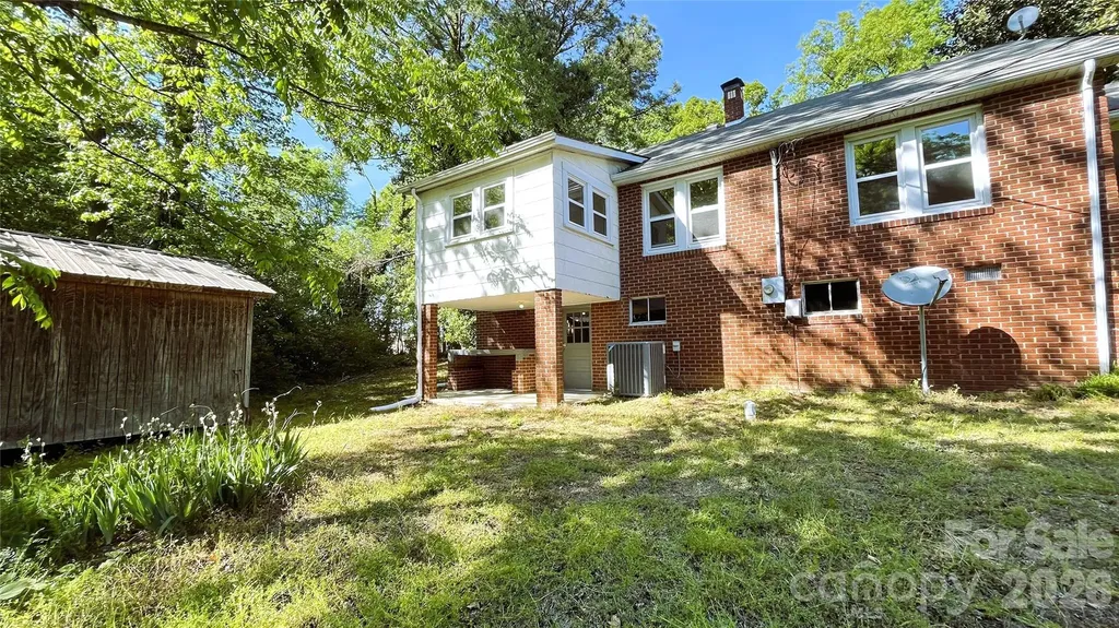 205 Sunrise Avenue Mount Gilead NC 27306