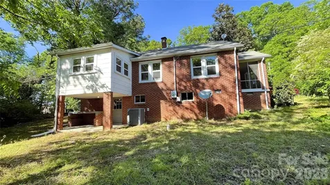 205 Sunrise Avenue Mount Gilead NC 27306