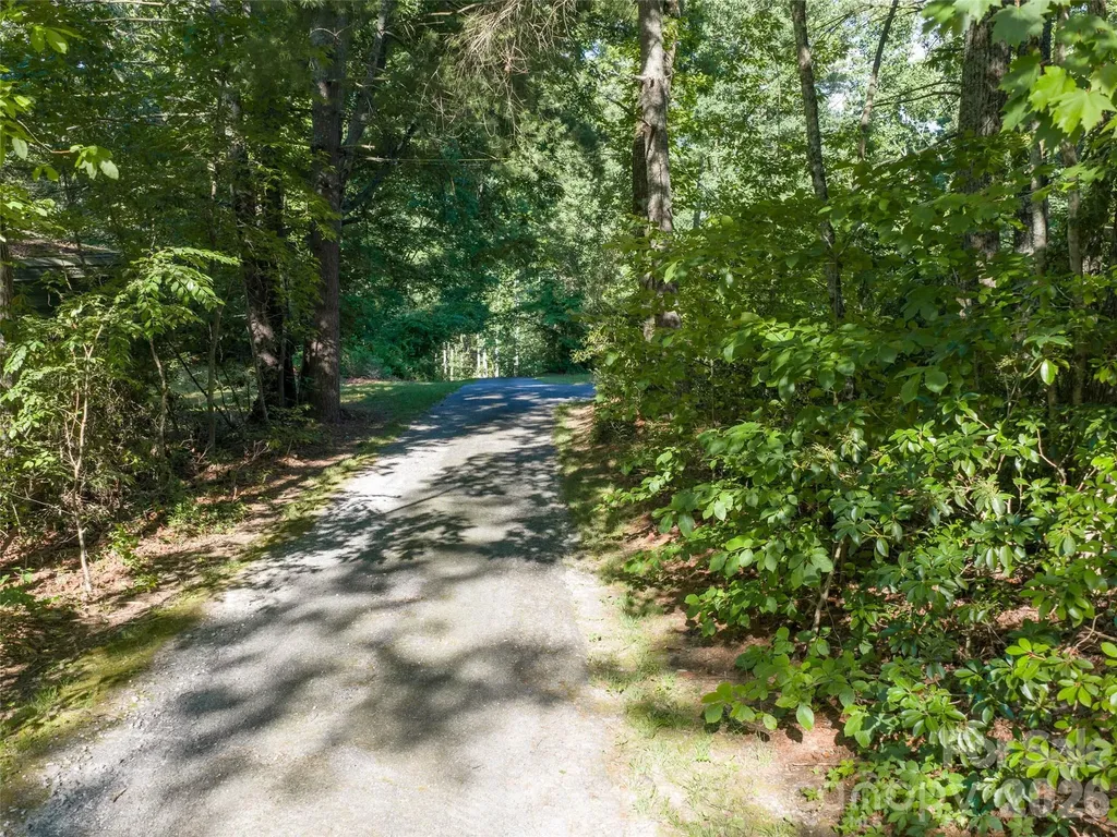 000 Mountain Laurel Lane Fletcher NC 28732