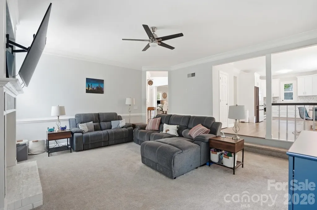 4611 Deer Cross Trail Charlotte NC 28269