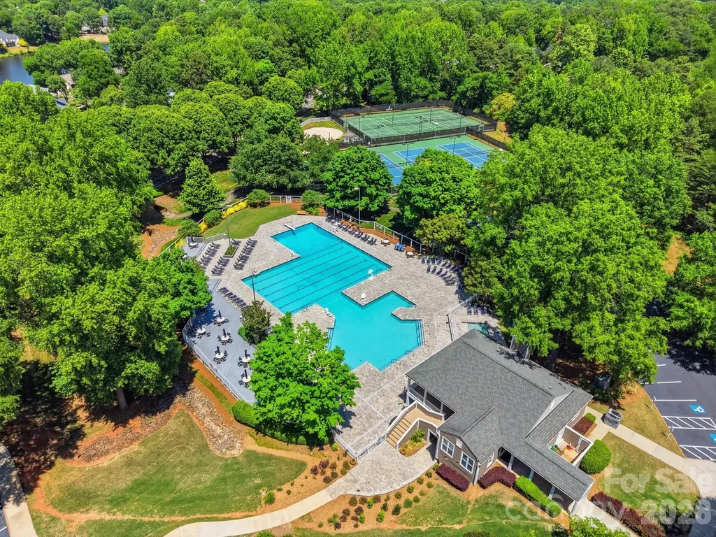 4611 Deer Cross Trail Charlotte NC 28269