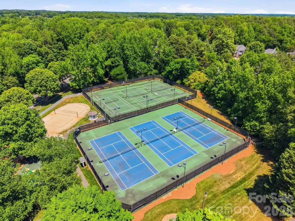4611 Deer Cross Trail Charlotte NC 28269