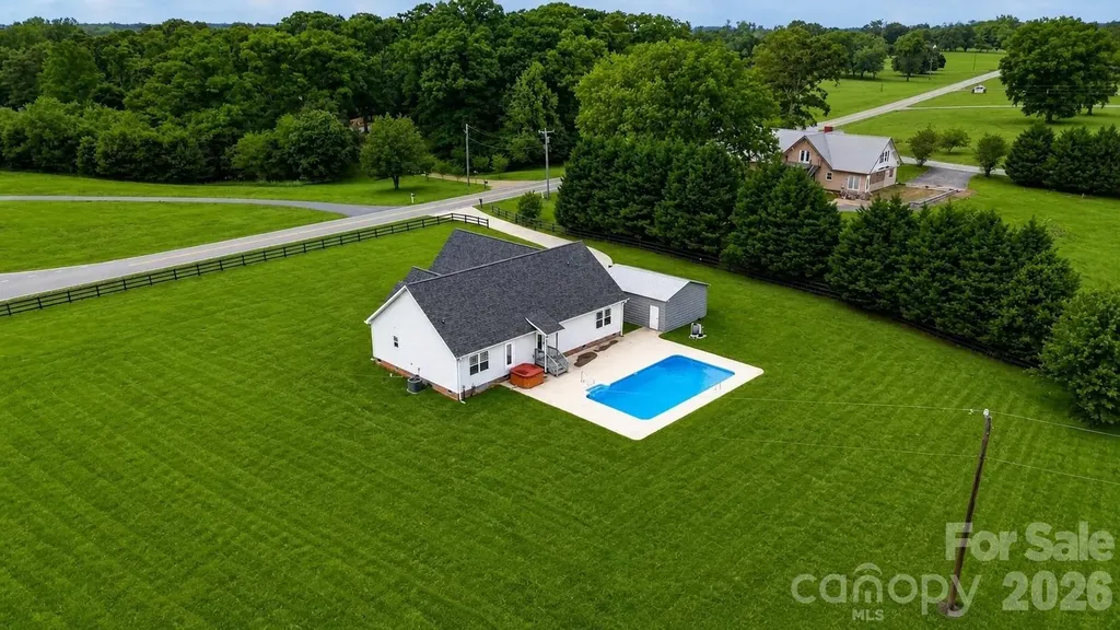 879 Doggett Road Forest City NC 28043
