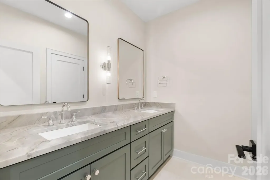 3526 Craig Avenue Charlotte NC 28211