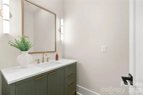 3526 Craig Avenue Charlotte NC 28211