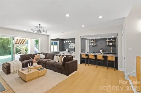 3526 Craig Avenue Charlotte NC 28211