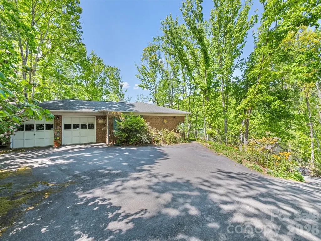 5 Sunny Ridge Drive Asheville NC 28804