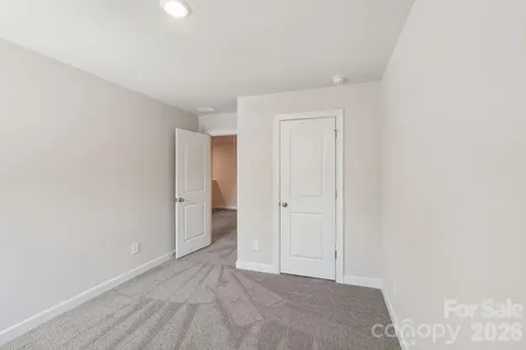 9021 Foggy Brook Loop Charlotte NC 28216