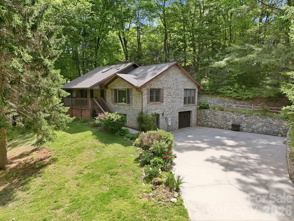 1 Mountain Heritage Place Candler NC 28715