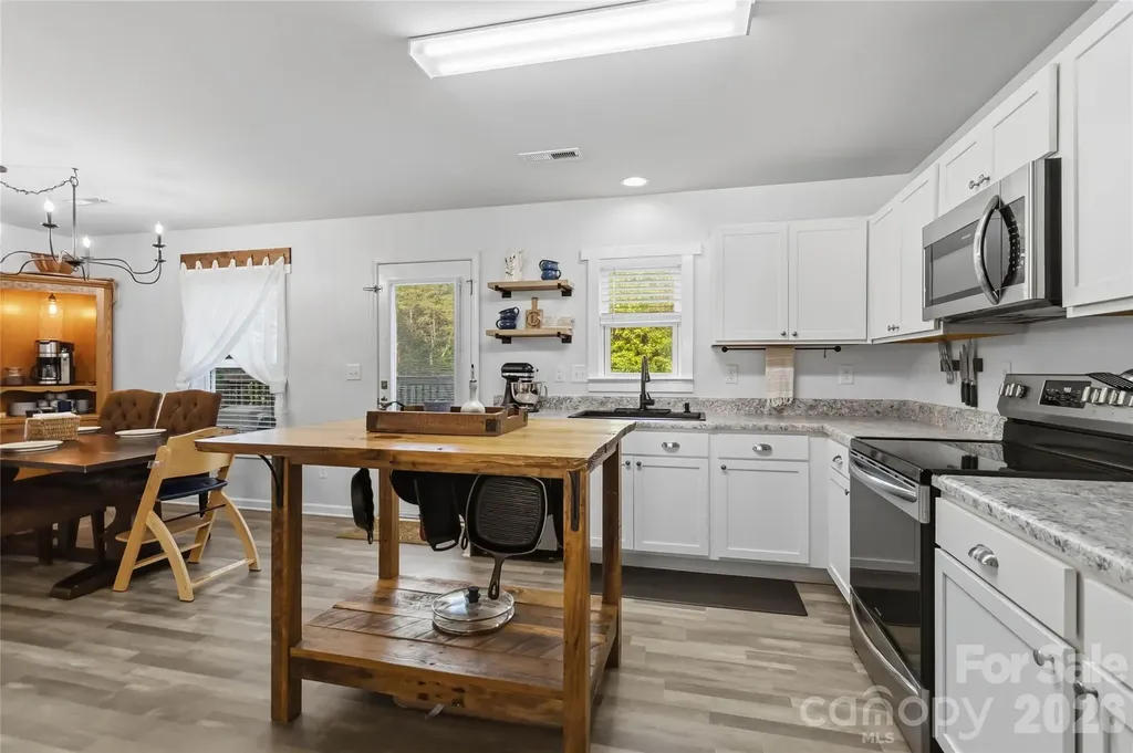 2220 Pinnacle View Drive Kings Mountain NC 28086