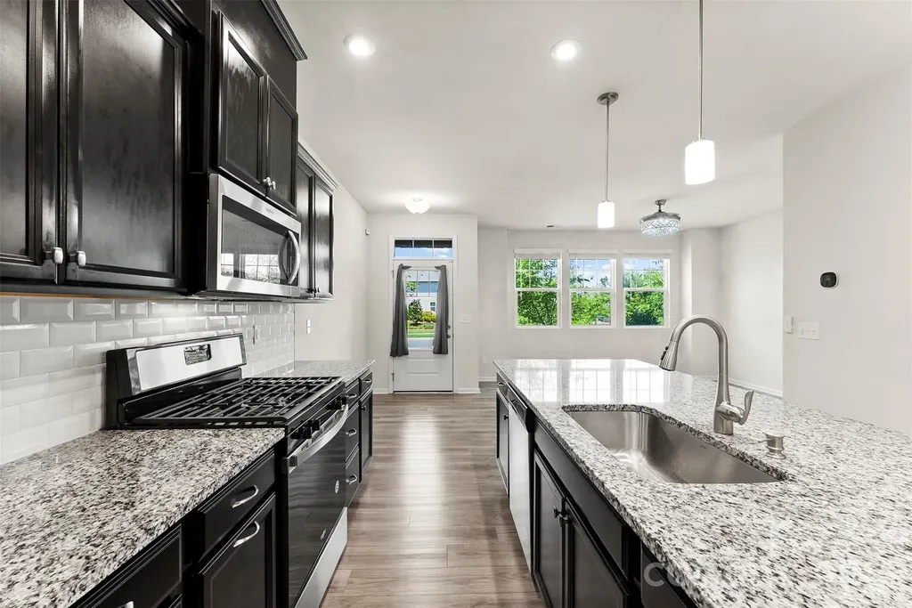 11010 Chalkbark Lane Charlotte NC 28262