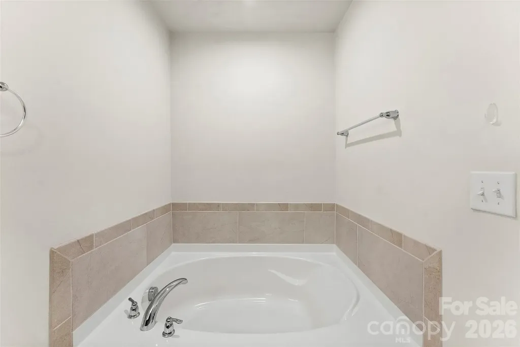 11010 Chalkbark Lane Charlotte NC 28262