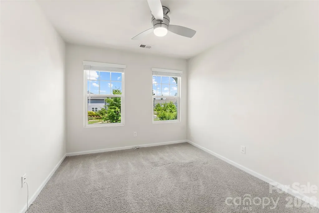 11010 Chalkbark Lane Charlotte NC 28262