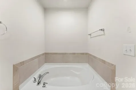 11010 Chalkbark Lane Charlotte NC 28262