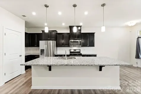 11010 Chalkbark Lane Charlotte NC 28262
