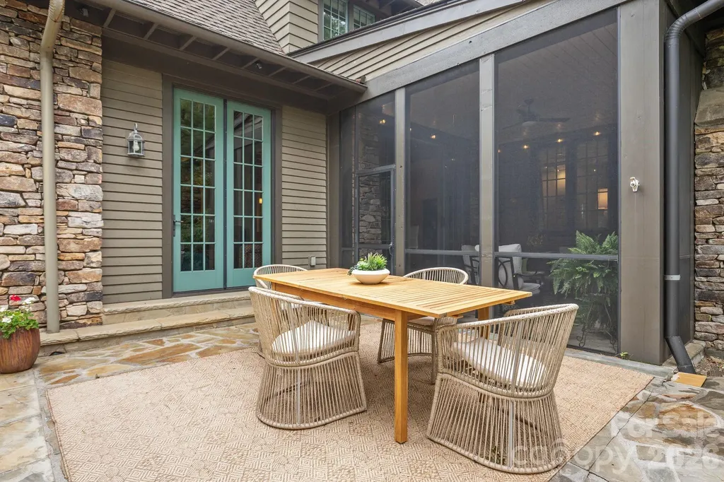 85 Chauncey Circle Asheville NC 28803