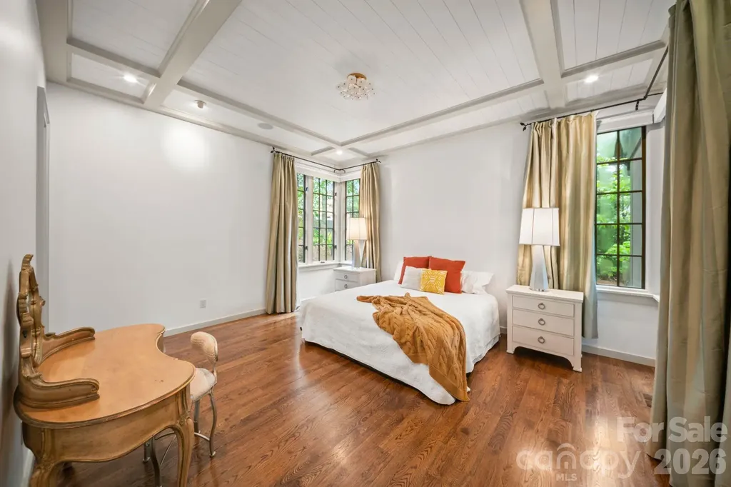 85 Chauncey Circle Asheville NC 28803