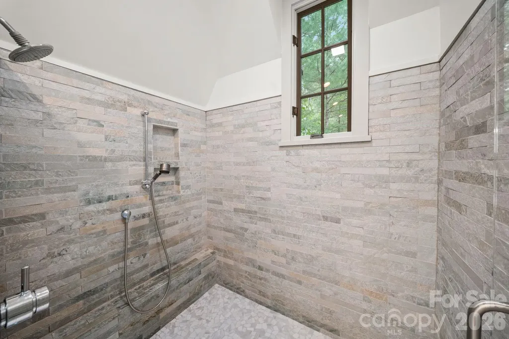 85 Chauncey Circle Asheville NC 28803