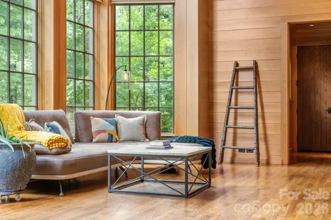 85 Chauncey Circle Asheville NC 28803