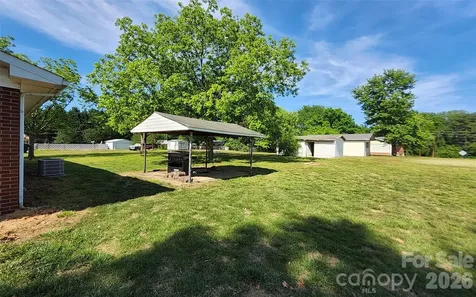 113 Kings Drive Forest City NC 28043