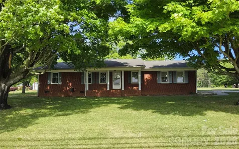 113 Kings Drive Forest City NC 28043