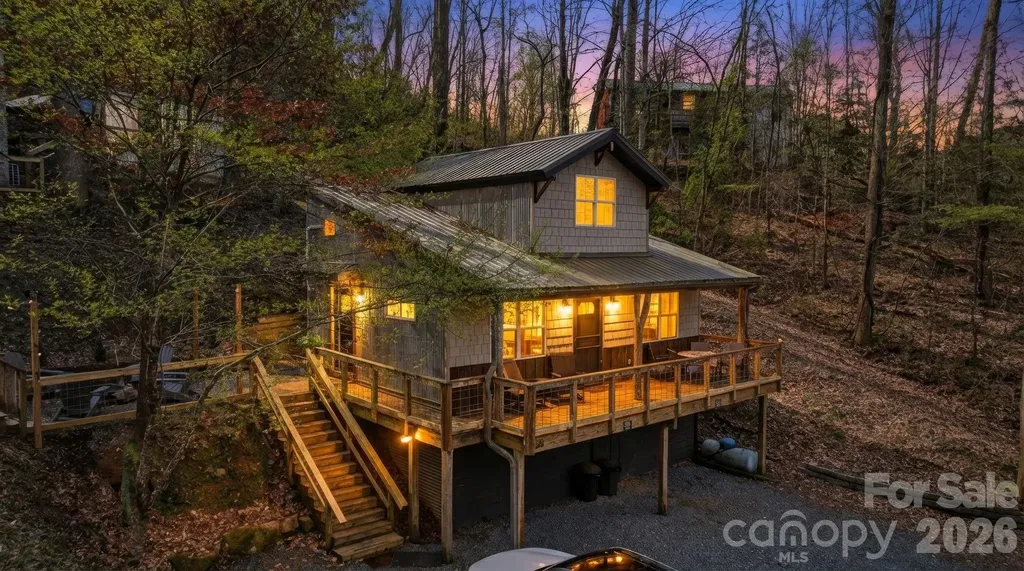 26/30 Yodelers Hollow Bryson City NC 28713