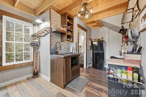 26/30 Yodelers Hollow Bryson City NC 28713