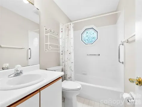 29 Tisha Lane Hendersonville NC 28739