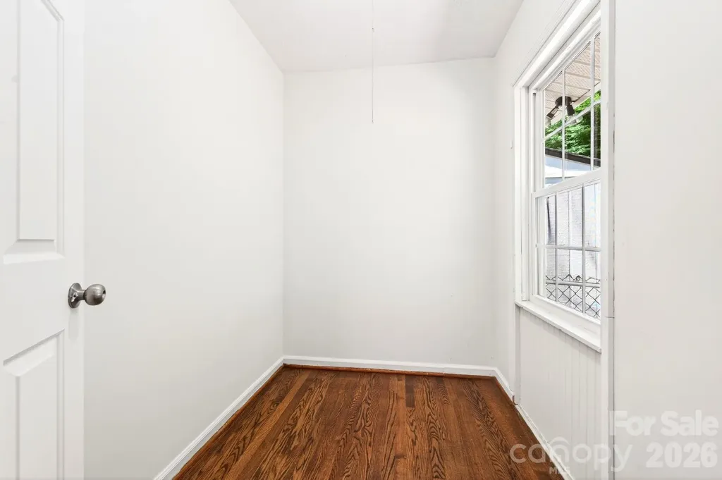 34 Wolfe Cove Road Asheville NC 28804
