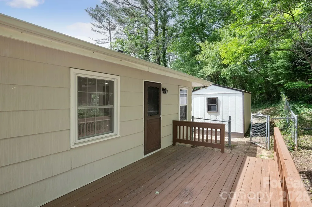 34 Wolfe Cove Road Asheville NC 28804