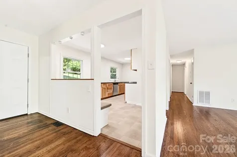 34 Wolfe Cove Road Asheville NC 28804
