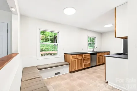 34 Wolfe Cove Road Asheville NC 28804
