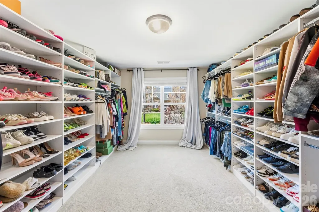 9527 Spurwig Court Charlotte NC 28278