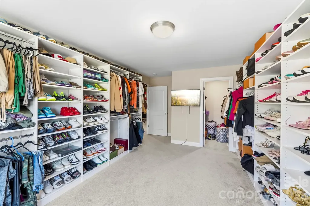 9527 Spurwig Court Charlotte NC 28278