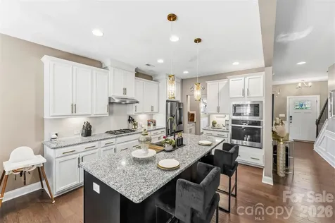 9527 Spurwig Court Charlotte NC 28278