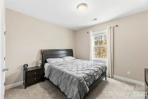 9527 Spurwig Court Charlotte NC 28278