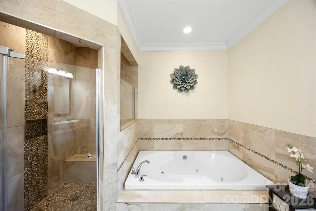 1823 Allen Street Charlotte NC 28205