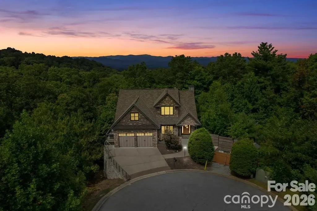109 Wood Owl Court Hendersonville NC 28791