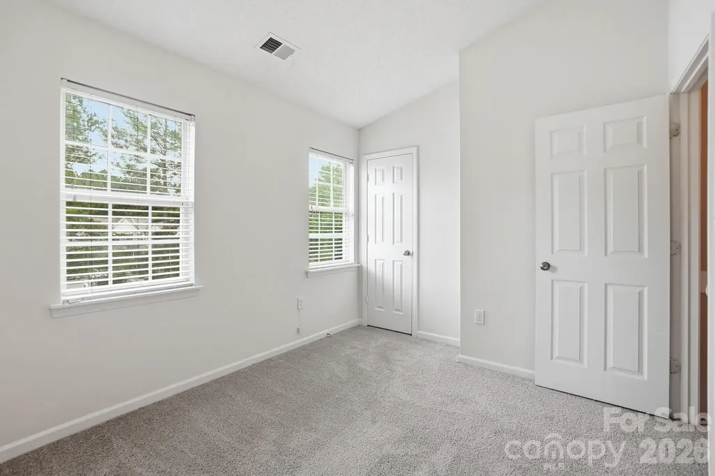 15536 Asterwind Court Charlotte NC 28277