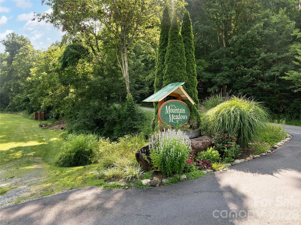 184 Sandys Home Place Mars Hill NC 28754