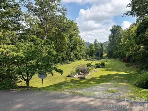 184 Sandys Home Place Mars Hill NC 28754