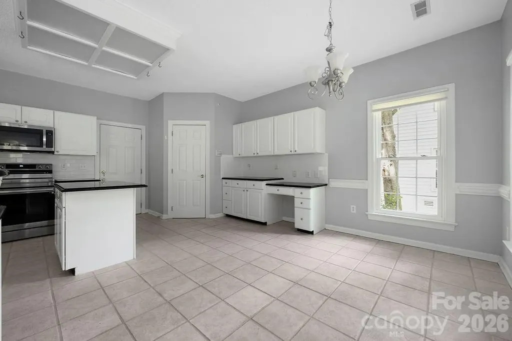 5217 Fairvista Drive Charlotte NC 28269