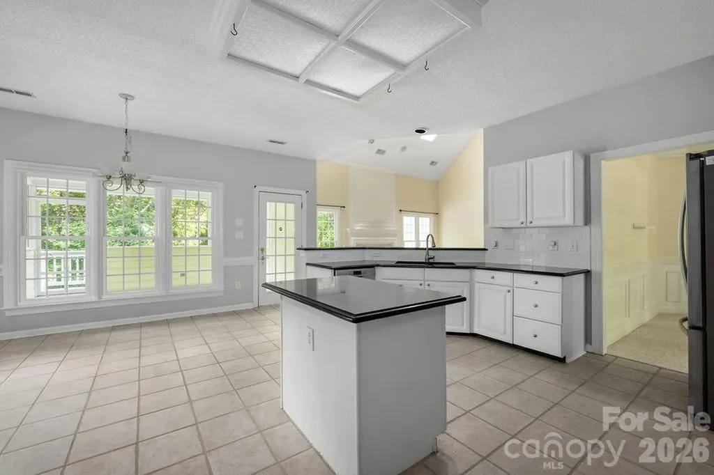 5217 Fairvista Drive Charlotte NC 28269