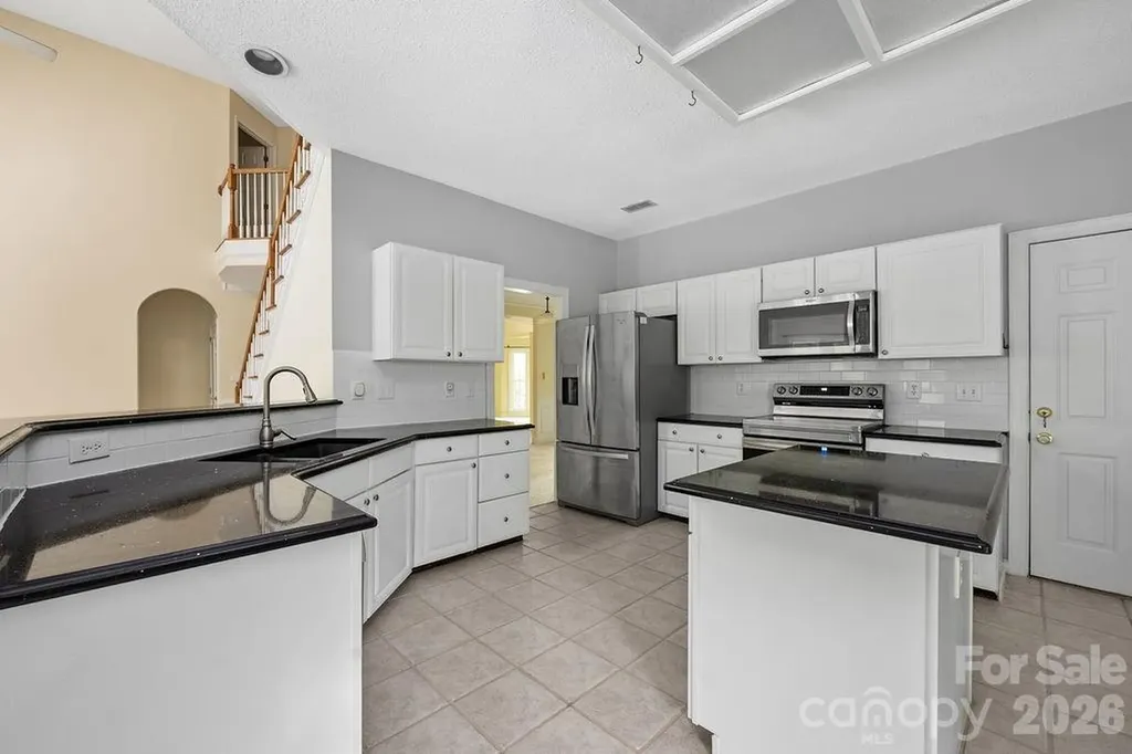 5217 Fairvista Drive Charlotte NC 28269